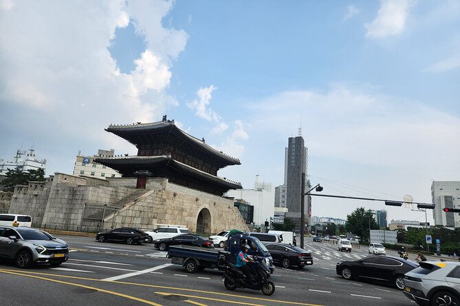 From Dongmyo Market to DDP – Seoul Walking Tour - Meeting Heunginjimun at Dongdaemun Gate