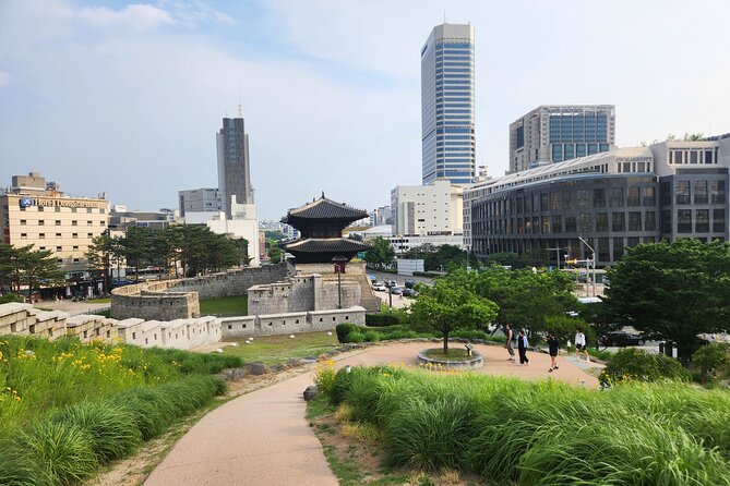 From Dongmyo Market to DDP – Seoul Walking Tour - Coffee, Korean BBQ, and time to talk