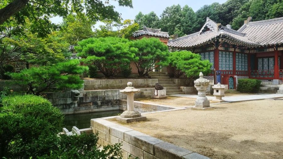 From Seoul: Dae Jang Geum Park Historic K-Drama Set Tour - What the guides add to the day