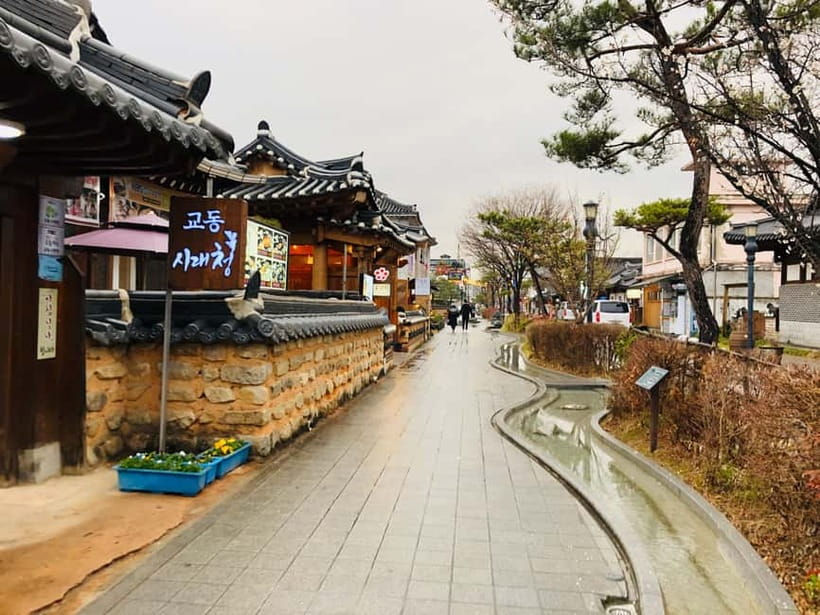 From Seoul: Korea Spring Cherry Blossom Day Tour - Yeongrangho Lake for a quieter cherry blossom walk