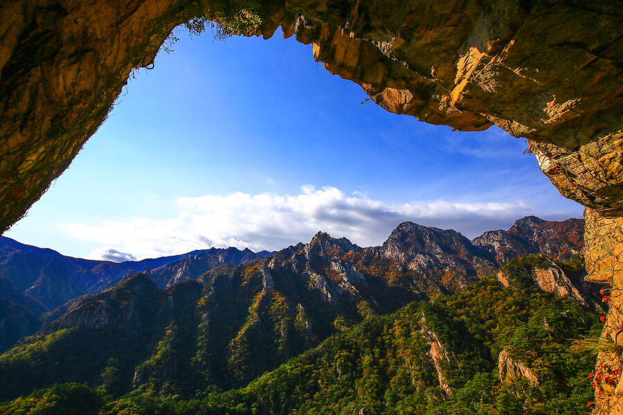 From Seoul: Seoraksan Mountain with Cable Car- Shuttle Bus - Who will get the most from this tour?