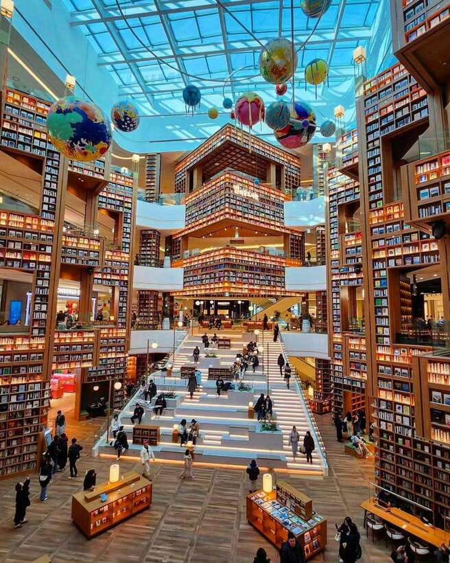 From Seoul: Starfield Library, Hwaseong, Gwangmyeong Cave - The day begins with books and bright architecture