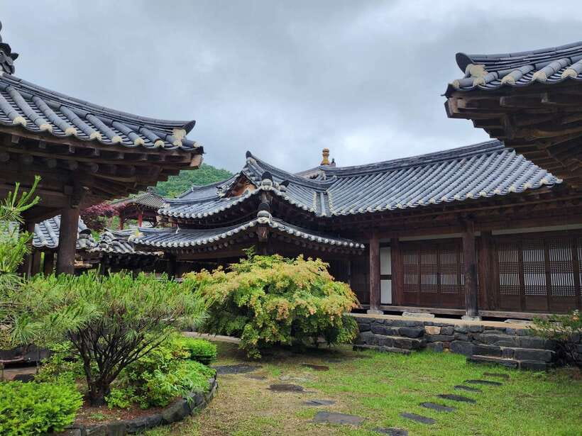 From Seoul: Suwon Hwaseong Fortress Tour - The full-day Korean Folk Village in Yongin