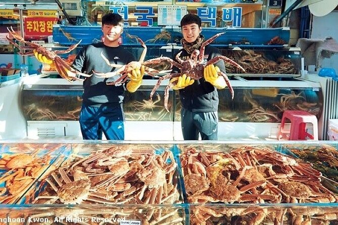 Full- day Busan private tour - Dalmaji-gil and the Haeundae shore