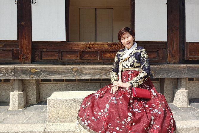 Full-day Customizable Private Seoul Highlight Tour - Bukchon Hanok Village, where people still live