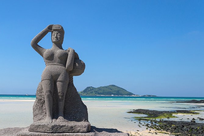 Full Day Essential Jeju Island Private tour for West Course - Suwolbong Peak and the volcanic coast