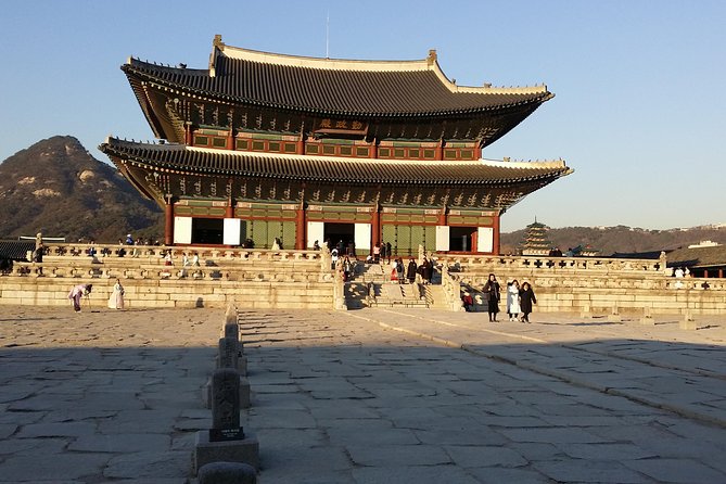 Full Day- Essential Seoul City Tour & Gourmet Tour(including Lunch and Dinner) - Jogyesa Temple and central Seoul