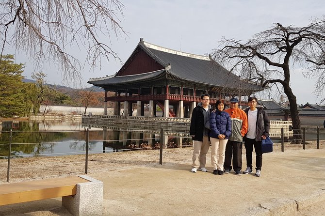 Full Day- Essential Seoul City Tour & Gourmet Tour(including Lunch and Dinner) - Insadong, traditional streets, and a quiet tea break