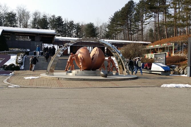 Full Day Private Tour DMZ (The 3rd Tunnel) & Suspension Bridge - Guides, timing, and the value of $160