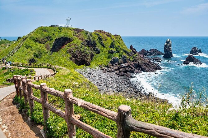 Full-Day Private Tour in Jeju Scenic East Coast - Meeting the Haenyeo tradition