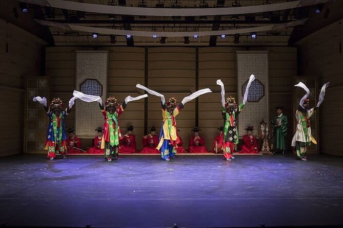 Gugak Korean Traditional Music and Dance Performance in Seoul - Planning the Experience Around Your Day