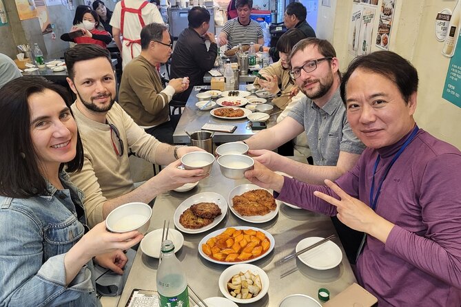 Gwangjang market Netflix Food Walking Tour with Insadong - Timing, weather, and small practical details