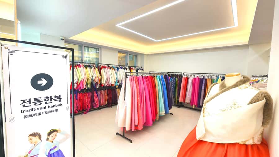 Gyeongbokgung Hanbok Experience at hanboknam - Why wearing hanbok changes a palace visit