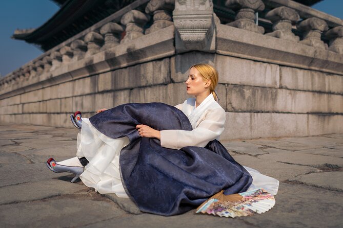 Gyeongbokgung Palace K-drama Hanbok Rental in Seoul - Choosing among 800 traditional, themed, and premium styles