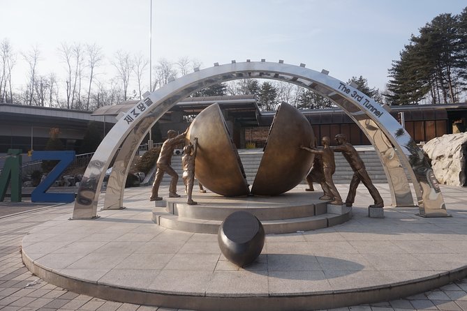Half Day Korea DMZ Tour/ opt: suspension bridge - Dora Observatory and the view toward Kijongdong