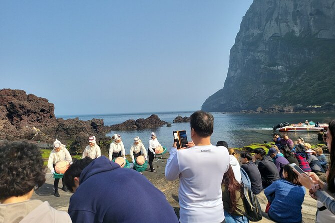 Half or Day Tour For Cruise customers arriving at Gangjeong Port - Seogwipo Maeil Olle Market in 30 Minutes