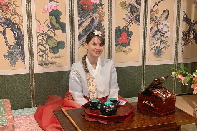 Hanbok Experience & Seasonal Half-Day Private Package Tour - Sangumburi Crater: the best seasonal alternative