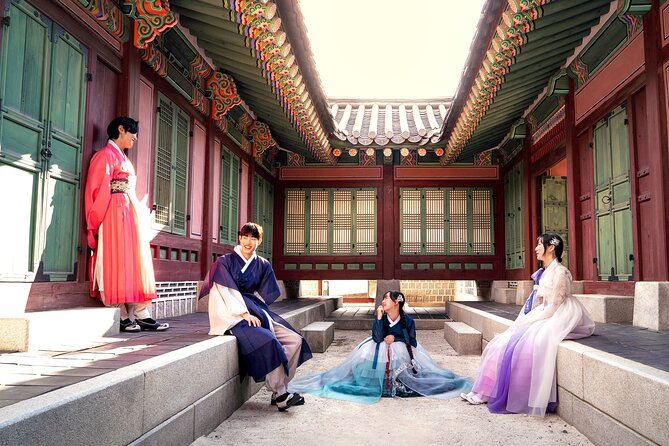 Hanbok Photoshoot in Gyeongbok Palace - Getting dressed in hanbok before the camera comes out