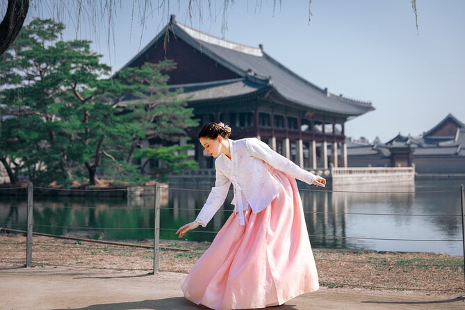 Hanbok Private Photo Tour at Gyeongbokgung Palace - Preparing for the Gyeongbokgung Palace photo session