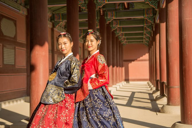 Hanbok rental, hanbok experience - Why wearing a hanbok changes a palace visit