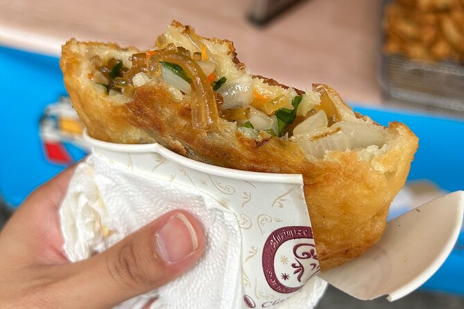 Hidden Street Food food tour in Seoul - The Guide and the Group Atmosphere