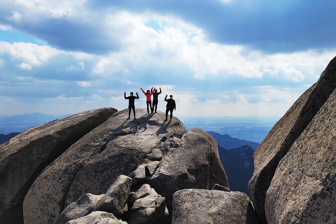 Hiking Adventure Bukhansan Highest Peak & Old Buddhist temples visit (Lunch inc) - Lunch, water, and what to pack