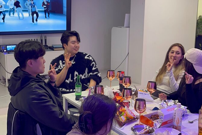 Hongdae Night Culture/Food/Drinking game Tour with K-space - Walking Hongdae’s Music Streets