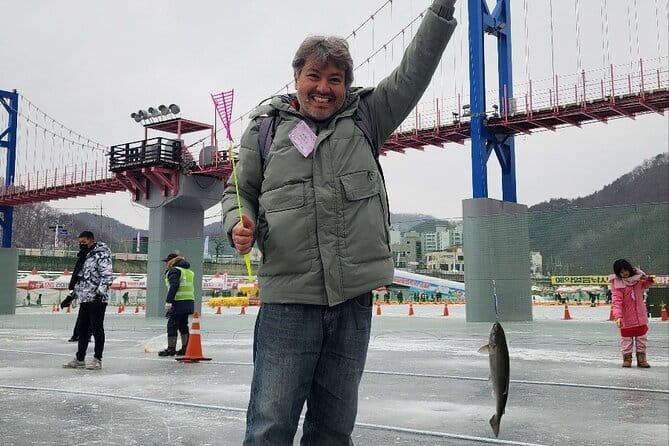 Ice Fishing Festival - Hwacheon Sancheoneo & Pyeongchang Trout - Eating the trout you catch