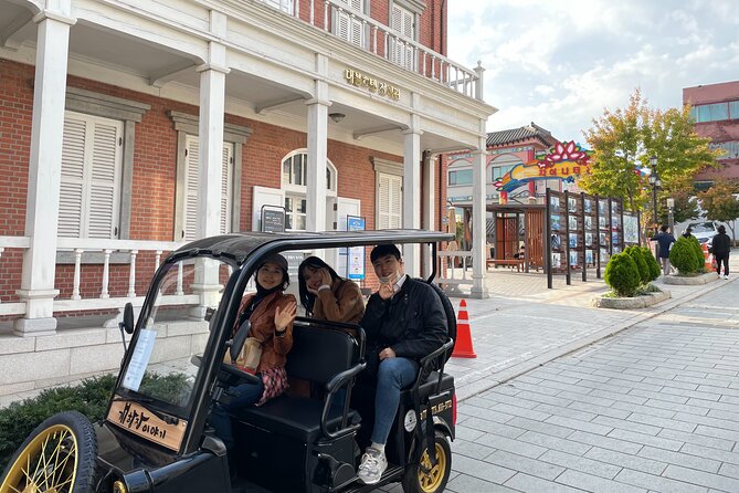 Incheon Port History Tour by 19th Century Electric Car, KTourTOP10 - The Cheongiljogyeji Stairway and the old foreign quarters