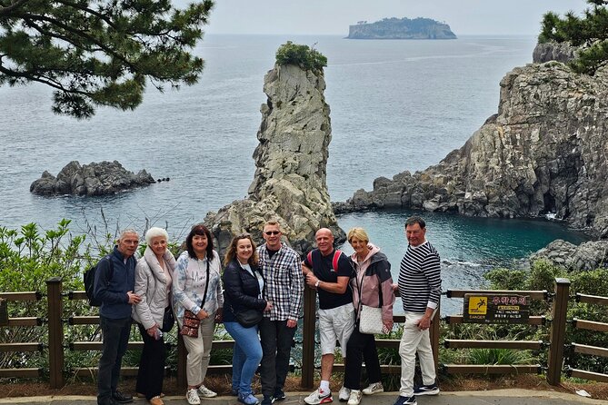 Jeju bus tour with professional English guide for cruise customer - A sensible way to see Jeju from port