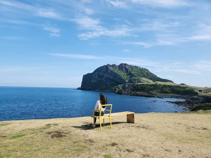 Jeju East: Cherry Blossom Early Bird Tour with Hotel Pickup - Why this tour works for a first day on Jeju