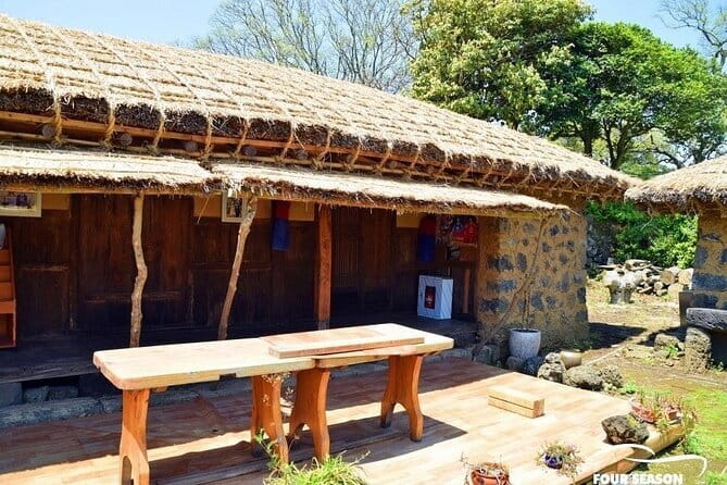 Jeju Eastern Cultural Exploration Day Tour - Hamdeok Beach: an easy first hour by the water