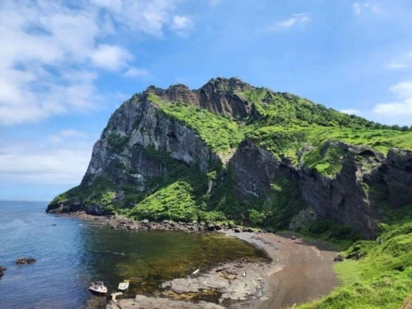 Jeju: Eastern UNESCO and Must-See Spots Tour - Why this eastern Jeju route works