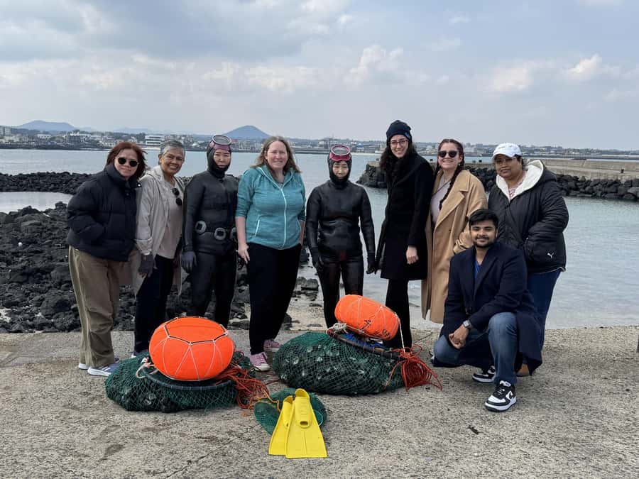 Jeju: Eastern UNESCO Join in Tour (Seongsan, Haenyeo) - Guides, pacing, and group comfort