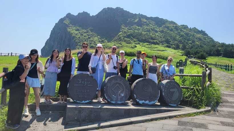 Jeju: Eastern UNESCO Sites Tour with Haenyeo Show - Seongsan Ilchulbong is the day’s main event