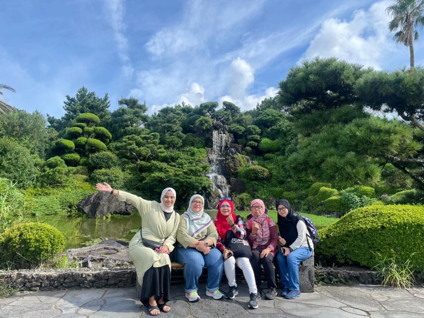 Jeju: Eastern UNESCO Sites Tour with Haenyeo Show - Seopjikoji brings cliffs, fields, and K-drama scenery