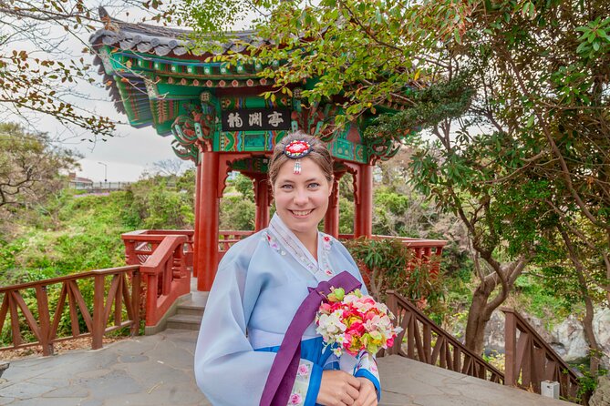 [Jeju] Hanbok Private guide tour & photo session in beautiful Yongduam rock, - Practical tips for a smoother session