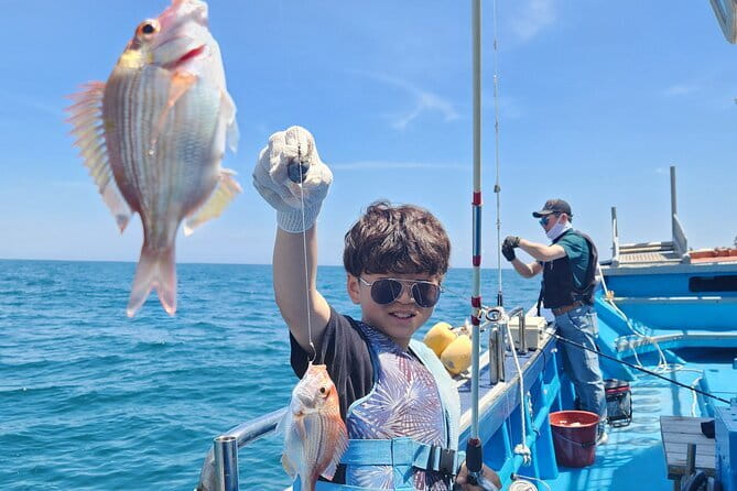 Jeju Hidden Gem Sea Boat Fishing Tour with Lunch - What the hour on the water is like
