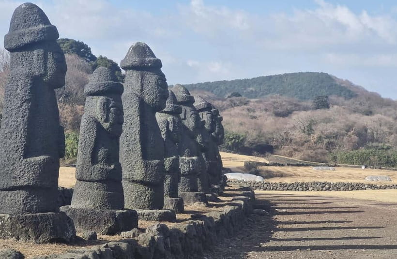 Jeju Island: Eastern Tour for Leisurely Walkers - Meeting the coach in Jeju City