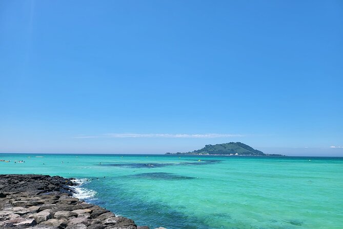 Jeju island Jumbo taxi Private Tour with Mr.Hong west of jeju - Yongmeori Beach and the coastal choice