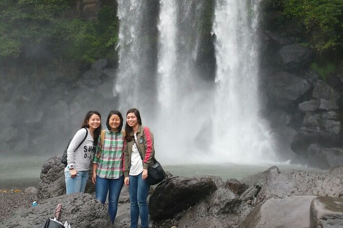 Jeju Island private taxi tour-waterfalls & Oedolgae & Jusangjeoli - Key points at a glance