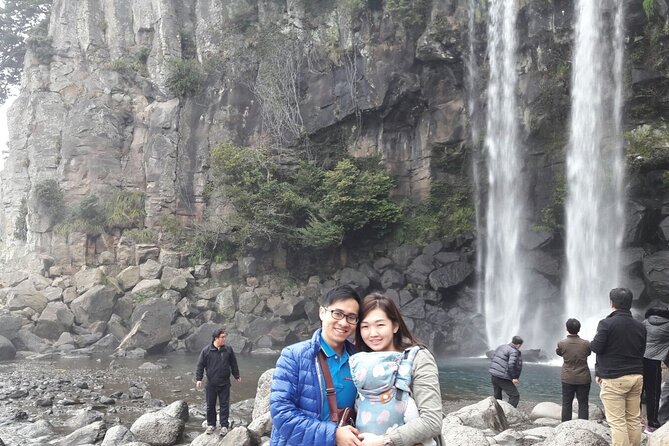 Jeju Island private taxi tour-waterfalls & Oedolgae & Jusangjeoli - What this Jeju taxi tour is really designed to do