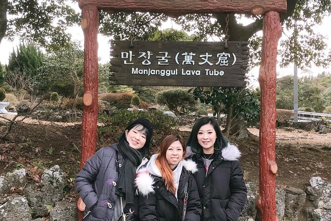 Jeju Island Private Tour-World Natural Heritage & Beautiful Beach - The Haenyeo Museum and the women divers of Jeju