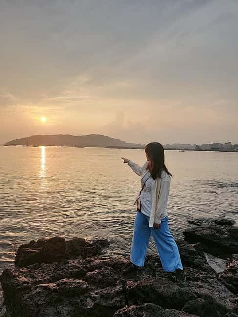 Jeju Island: Sunrise Guided Tour with Hotel Pickup - Key things to know before booking