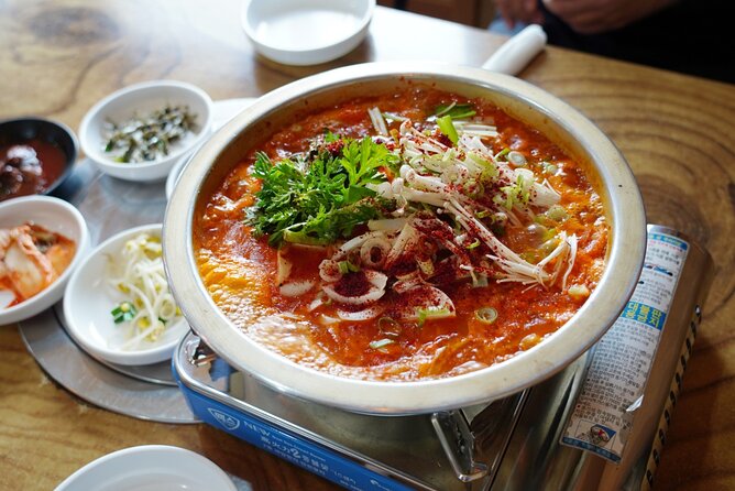 Jeju Premium Small Group UNESCO Day Tour - West Course - Hallim Park Offers Two Hours of Variety