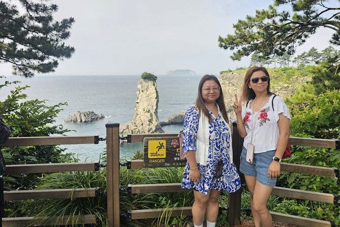 Jeju Private Day Tour from Gangjeong Cruise Terminal. - Oedolgae and the first taste of Olle Trail 7