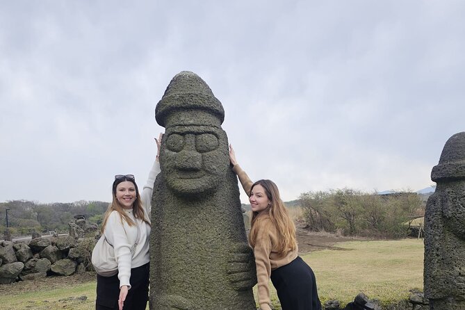 Jeju Private Day Tour with Jeju Cruise Terminal Pickup - Jeju Stone Park and the island’s stone traditions
