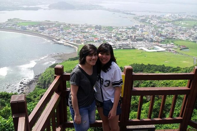 Jeju Private Full day tour of UNESCO Day Tour - Seongeup Folk Village and practical Jeju traditions
