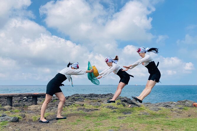 [Jeju] Private Photoshoot with Traditional pearl diver Haenyeo Costume - What the $77 price actually covers