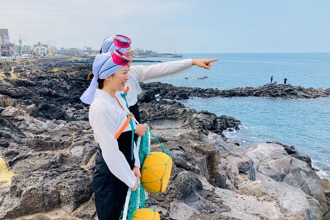 [Jeju] Private Photoshoot with Traditional pearl diver Haenyeo Costume - Who should book this experience